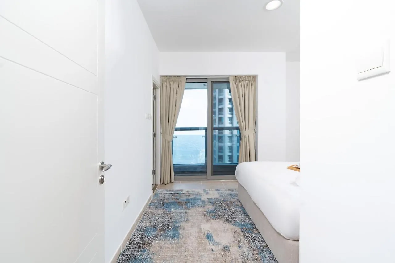 Vibrant - Prime Location Dubai Marina - Near Metro Apartment United Arab Emirates