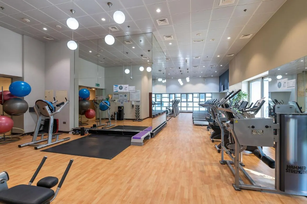 Vibrant - Prime Location Dubai Marina - Near Metro Apartment
