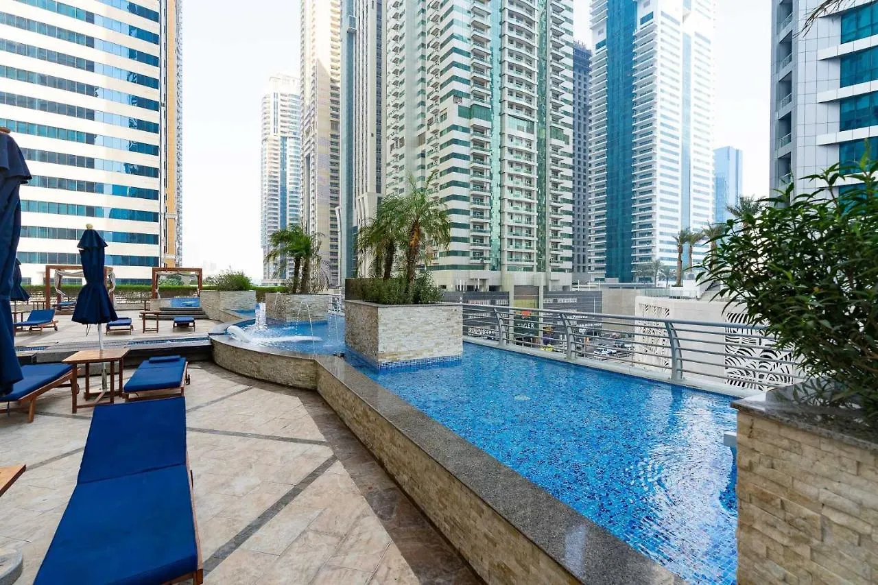 Vibrant - Prime Location Dubai Marina - Near Metro Apartment