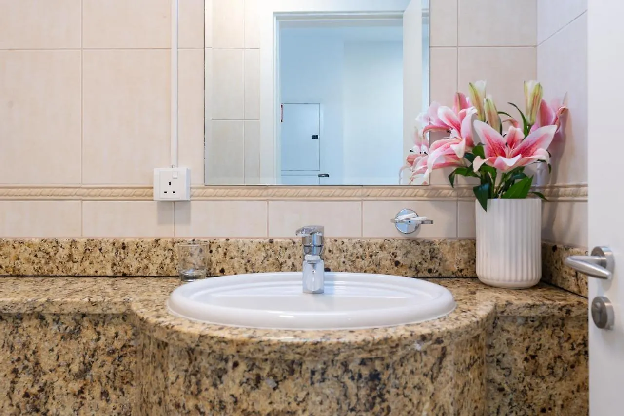 Vibrant - Prime Location Dubai Marina - Near Metro Apartment 0*,