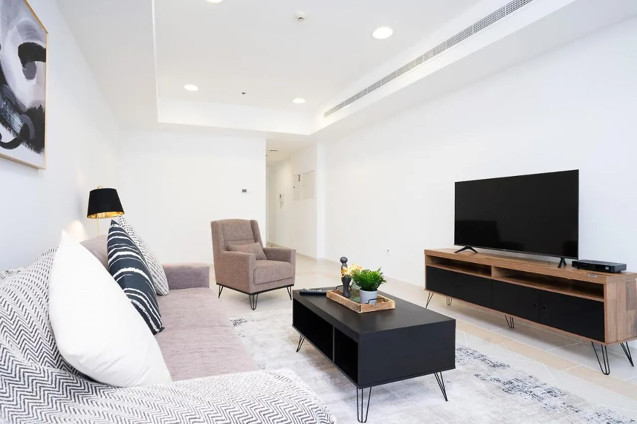 Vibrant - Prime Location Dubai Marina - Near Metro location
